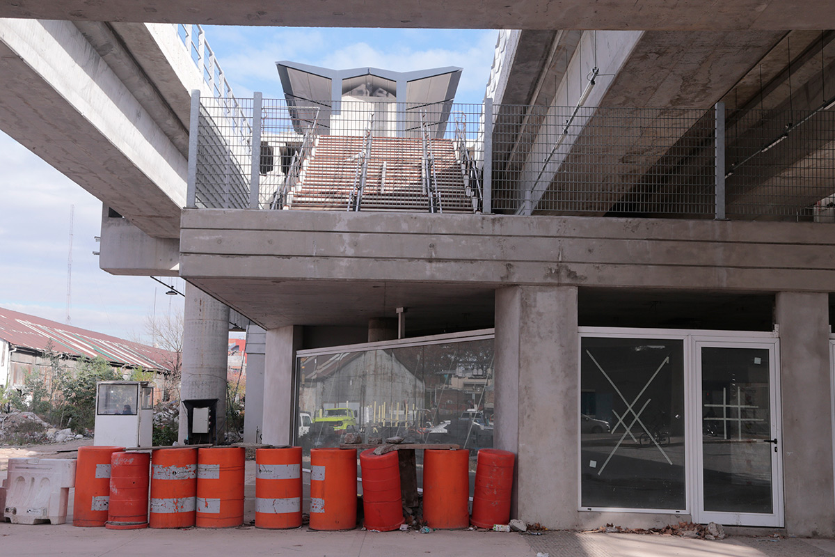 Viaducto San Martín: Ciudad pretende que las estaciones inconclusas las termine Nación
