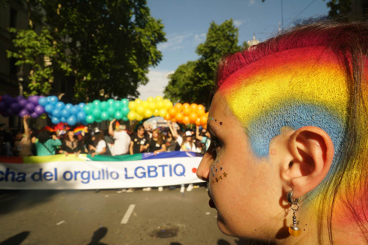 La 31 Marcha del Orgullo LGBTIQ+ se realizará con el lema «La deuda es con nosotres»