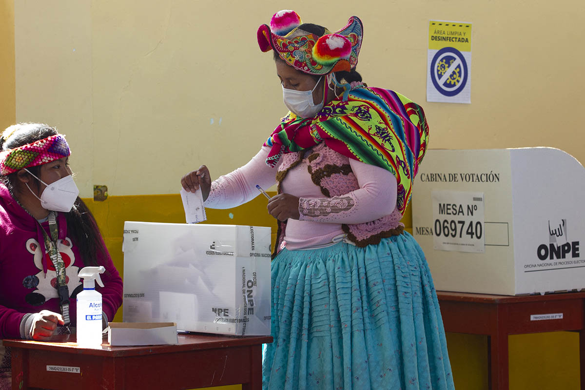 Perú: el mercado en alerta porque presume un triunfo de Castillo