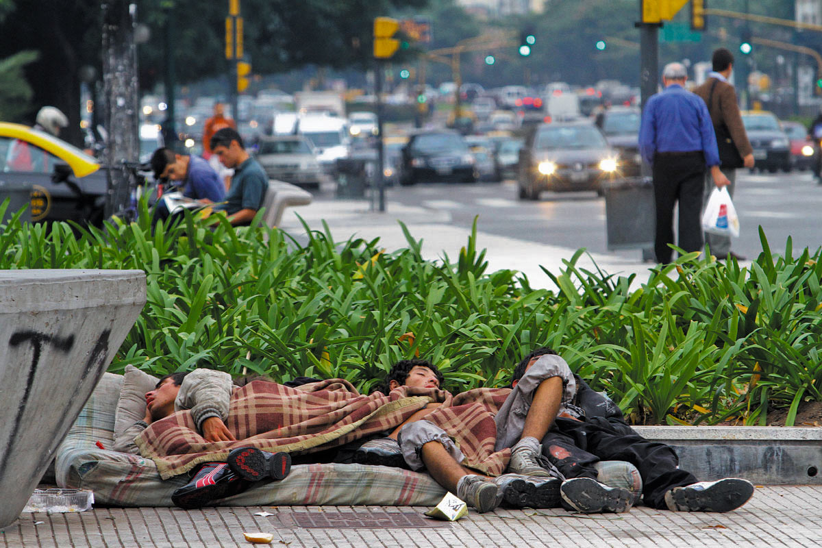 Pobreza: el índice mejoró, pero hay 18,5 millones de pobres en Argentina