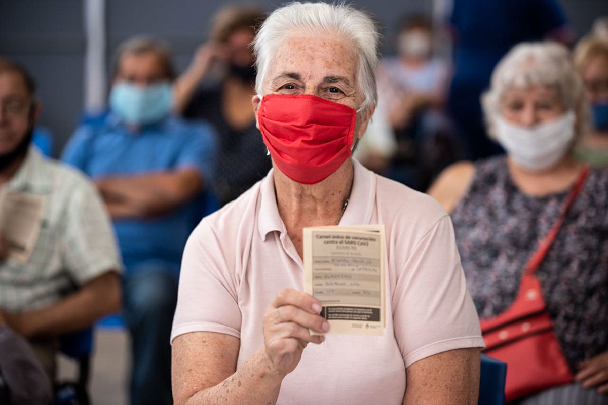 Cerca de un millón y medio de vacunas comienzan a distribuirse en todo el país