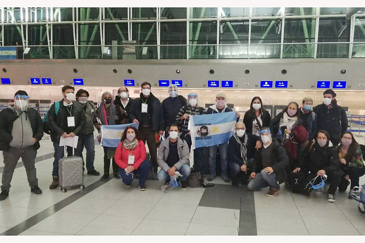 Solá lamentó que se le haya impedido el ingreso a Colombia a Juan Grabois