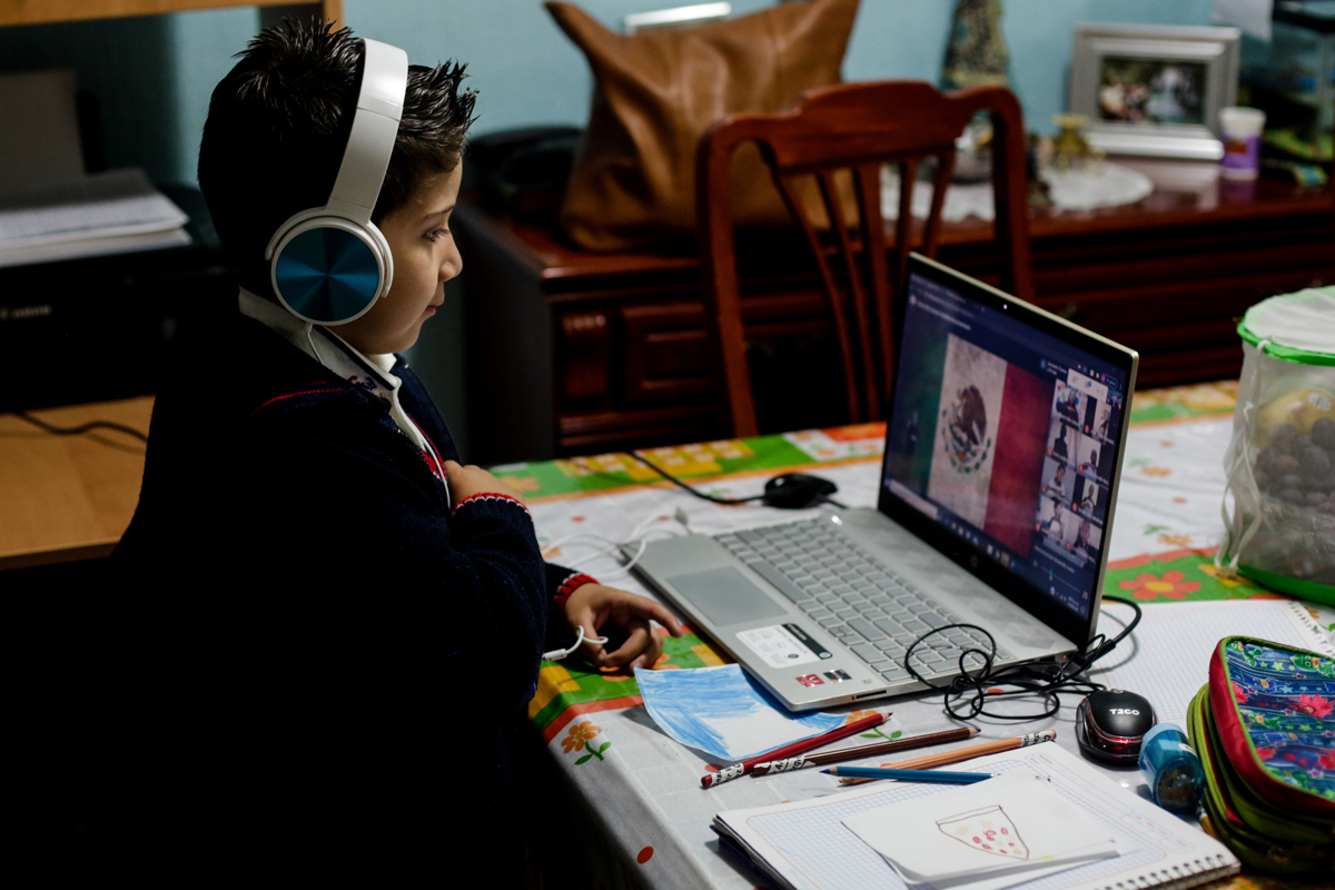 Advertencia del Gobierno: «Si la Ciudad sigue en estado de alarma, las clases deben continuar de modo virtual»