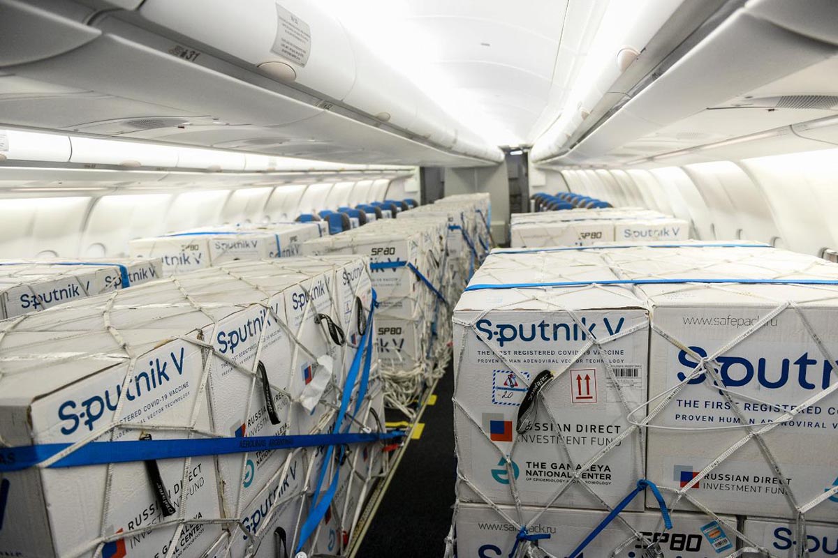 Llega otro avión de Aerolíneas Argentinas con vacunas Sputnik V