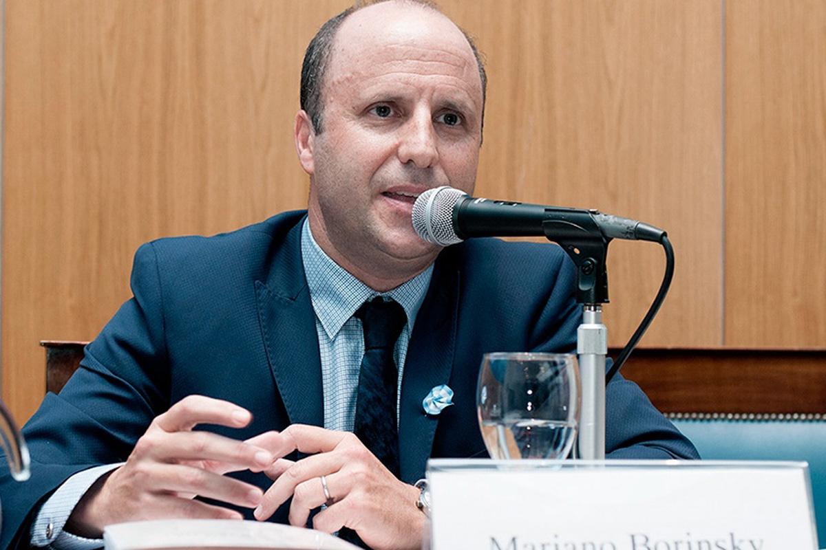 Revelan más reuniones secretas entre los jueces Borinsky y Hornos con Mauricio Macri