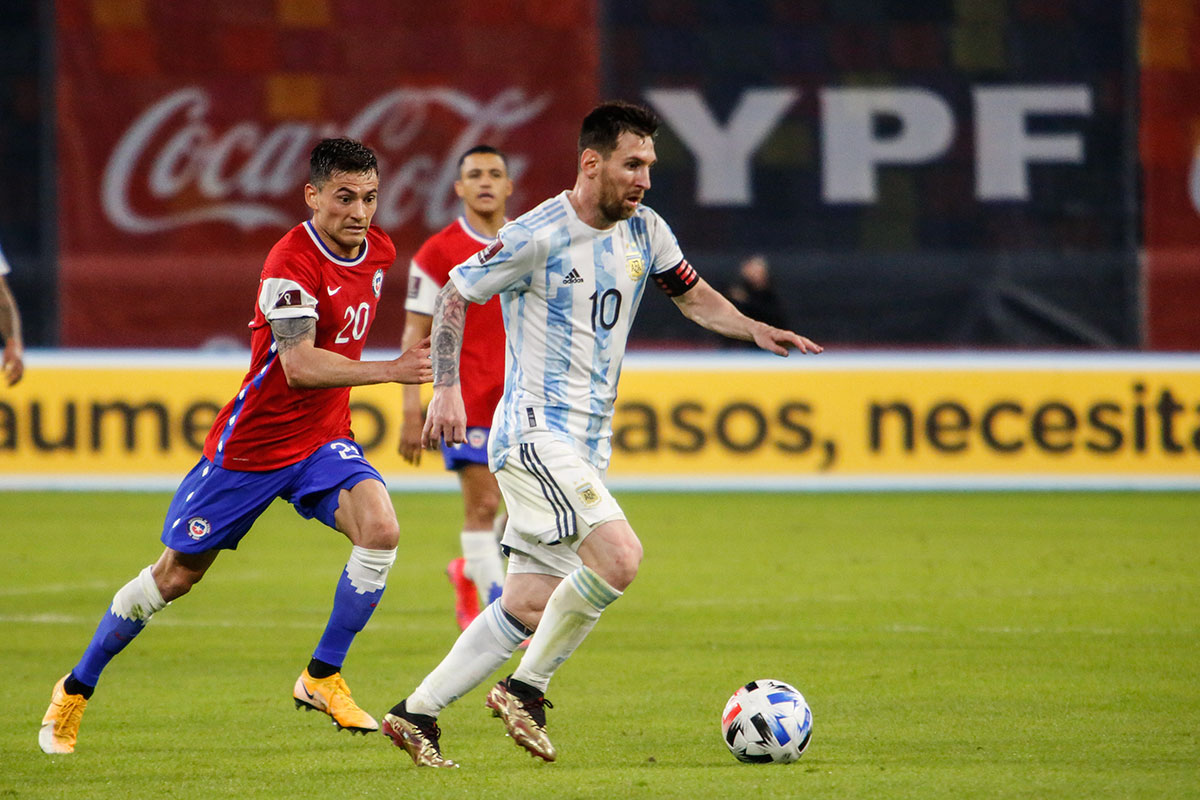 Apenas un empate: Argentina con cuatro debutantes y un recambio que se estira en el tiempo