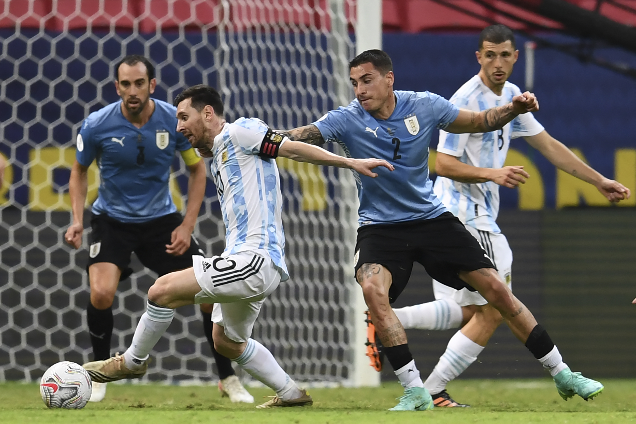 Un fin de semana repleto de fútbol: eliminatorias sudamericanas, europeas y el torneo local
