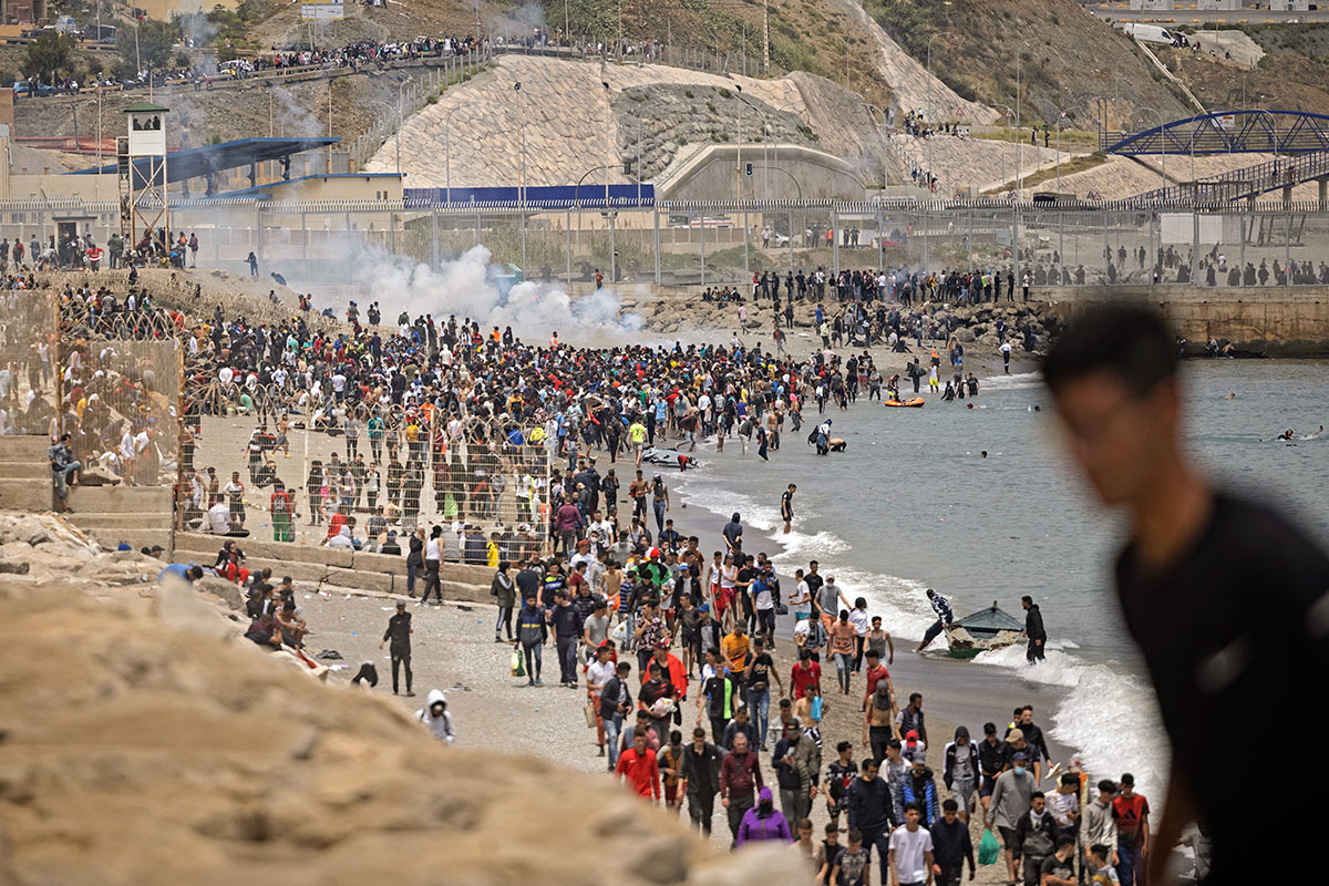 Crisis de migrantes subsaharianos: la eterna hipocresía europea y la mano siniestra de Trump