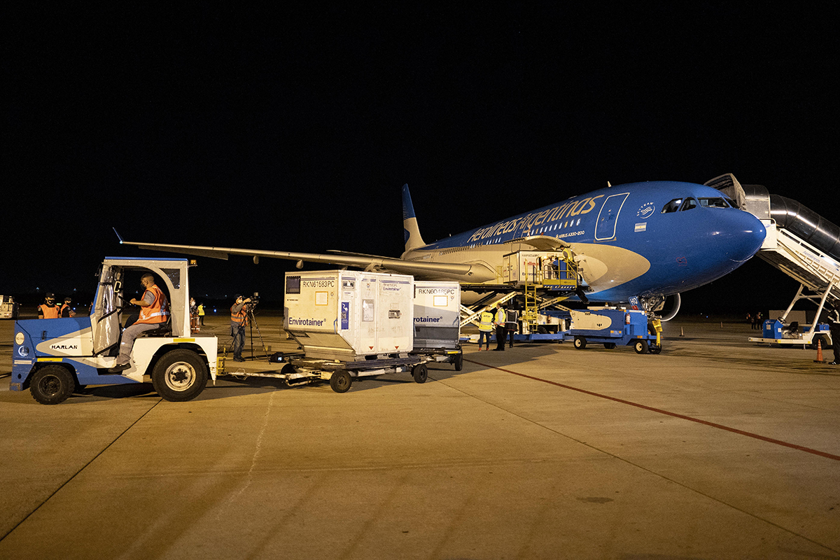 El domingo y el martes parten dos nuevos vuelos a Rusia por más vacunas