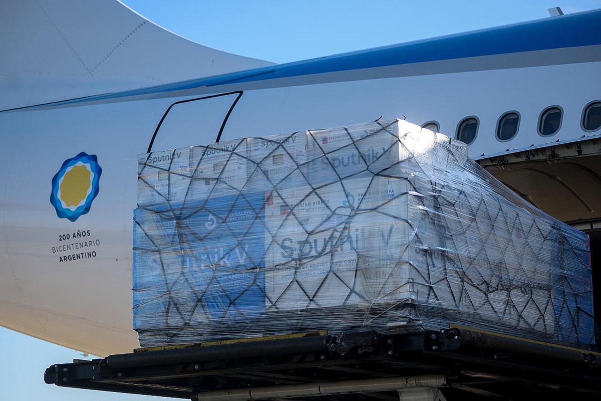 Con la llegada de un nuevo vuelo, Argentina superará los 18 millones de dosis de vacunas