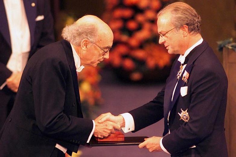 A 11 años de la partida de José Saramago, una recorrida por su historia