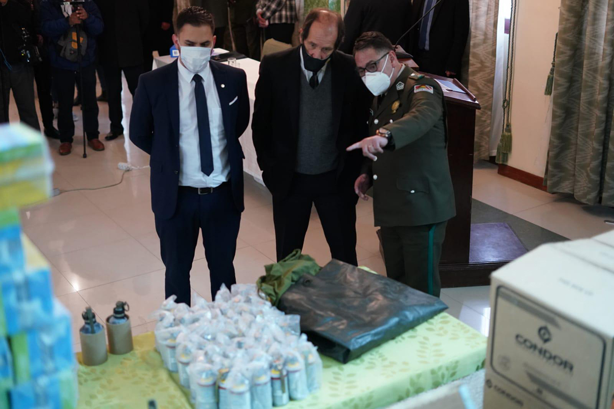 Hallan en Bolivia otras 40 mil municiones del presunto contrabando del gobierno de Macri