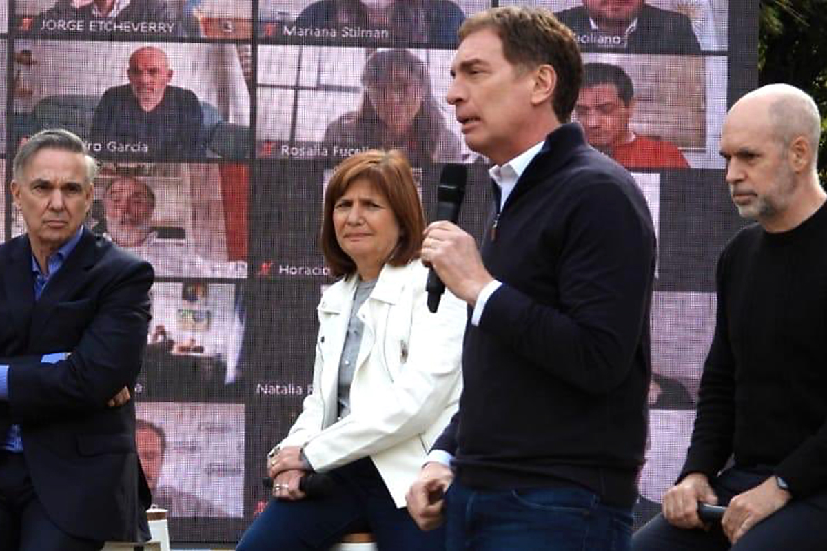 Santilli cierra su campaña en La Plata junto a Rodríguez Larreta y Bullrich