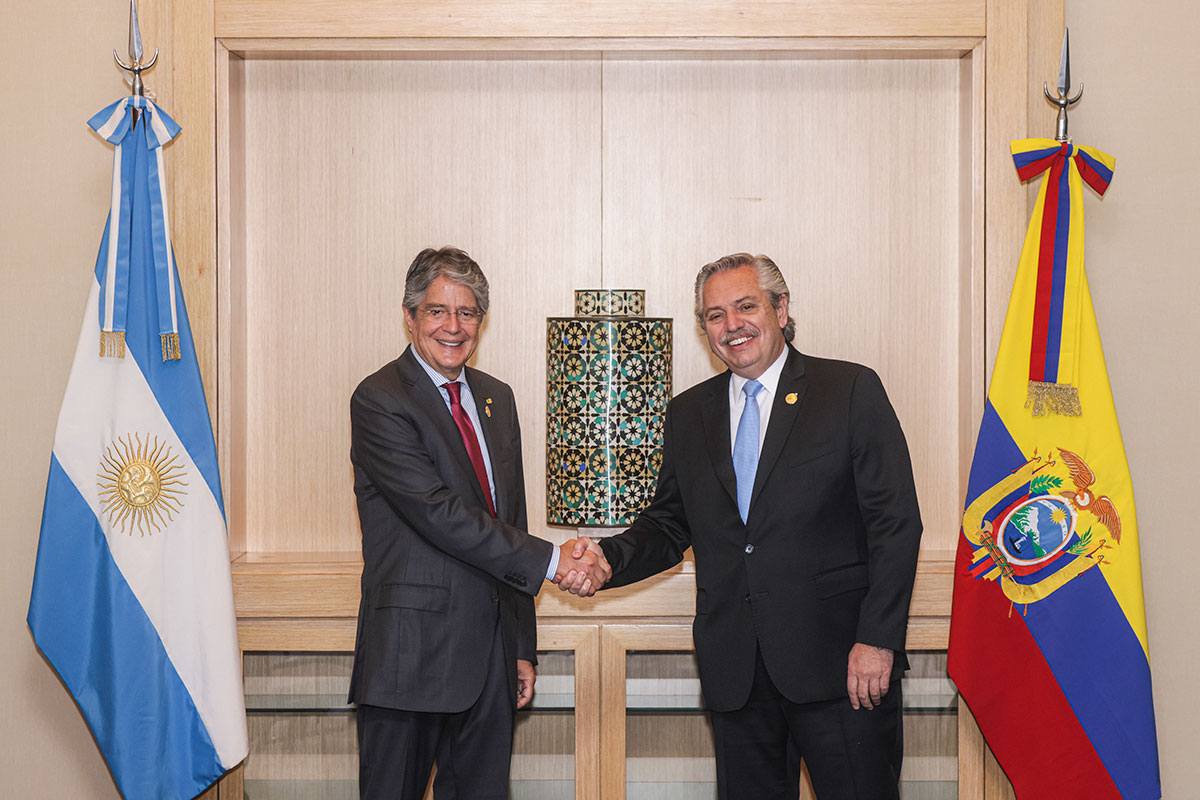 Alberto Fernández se reunió con el presidente de Ecuador en su visita a Perú