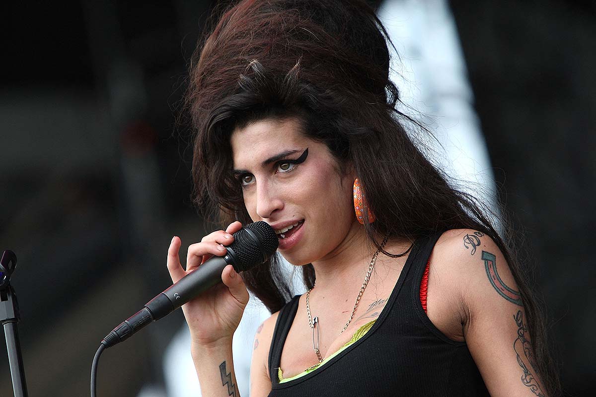 Diez años sin Amy Winehouse: un talento desbordante que se consumió demasiado pronto