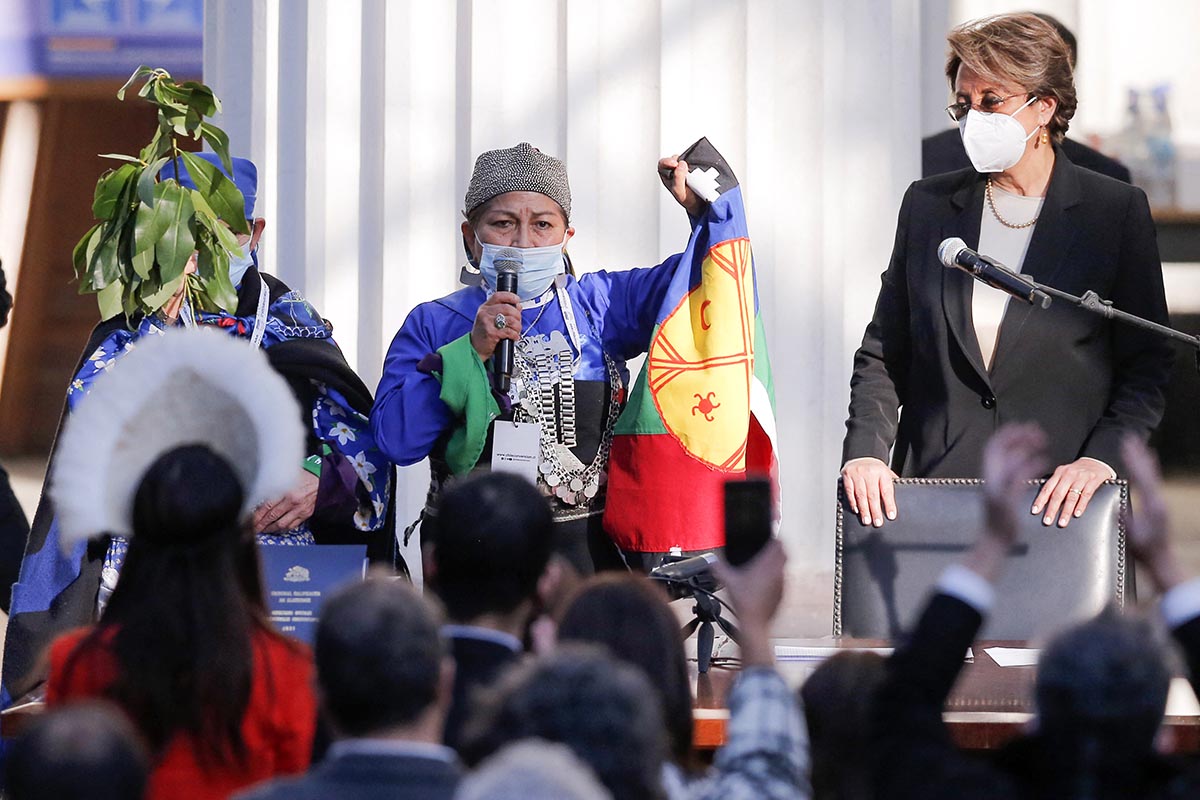 Chile avanza: Elisa Loncón, una mapuche de ley que preside la Convención Constituyente