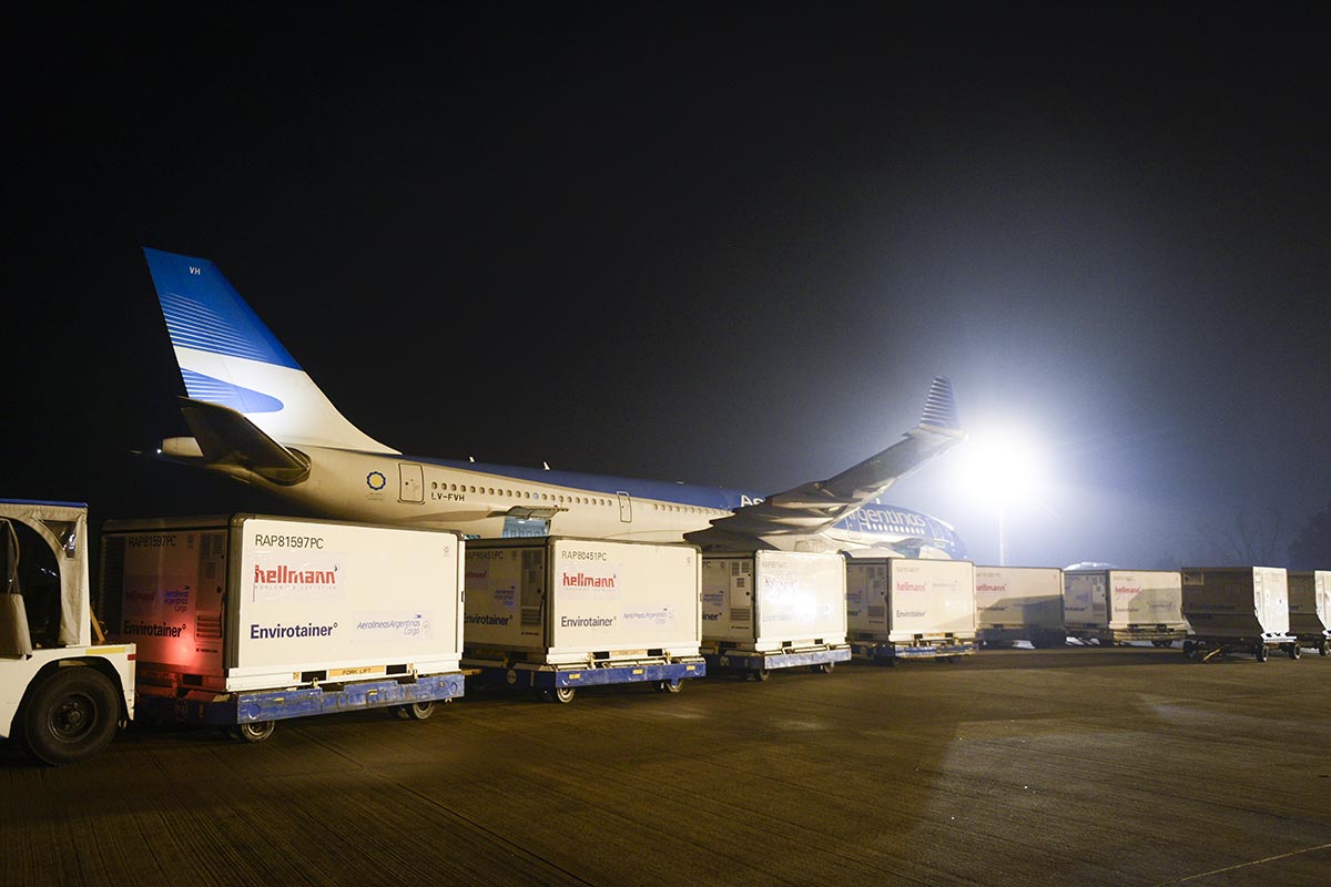 Parte un nuevo vuelo a China para traer más vacunas Sinopharm