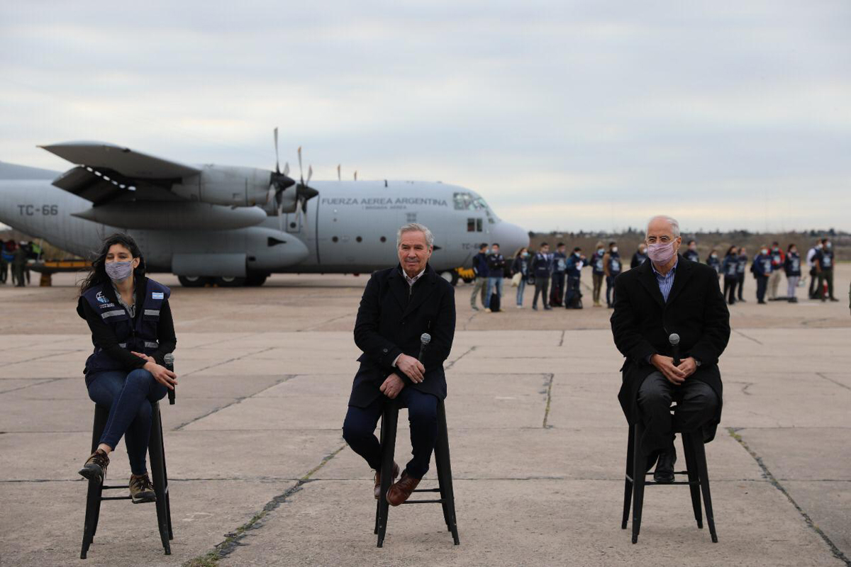 Partió la Misión de Cascos Blancos con ayuda humanitaria a Haití