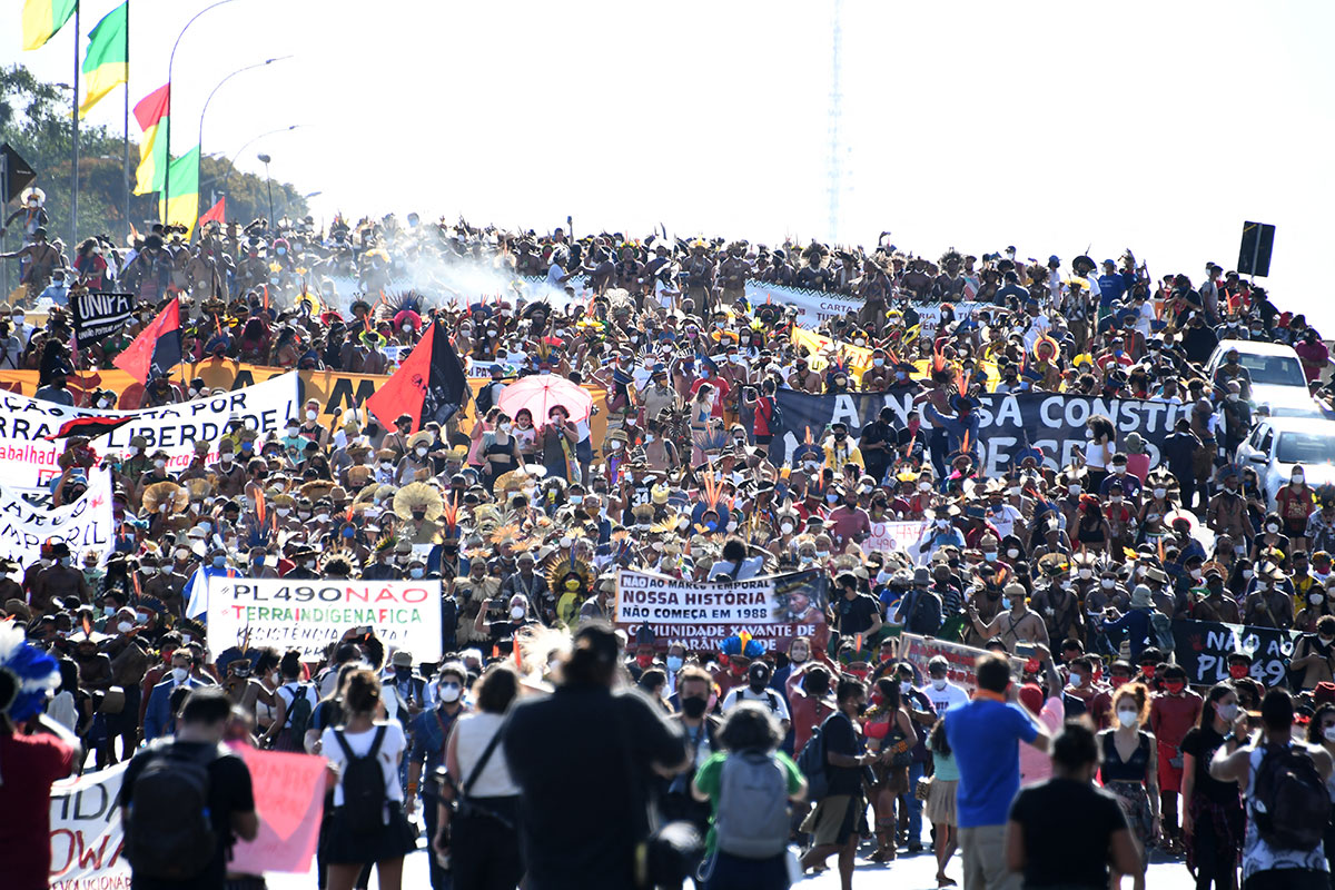Comunidades aborígenes dan pelea en Brasilia para defender sus tierras