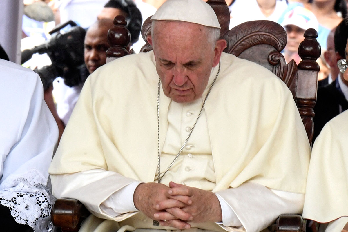 El papa Francisco tiene una infección respiratoria y pasará «algunos días» internado