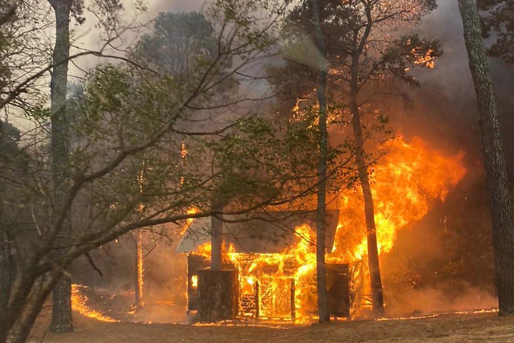 Tristeza, dolor y bronca: las sensaciones de los afectados por los incendios en Córdoba