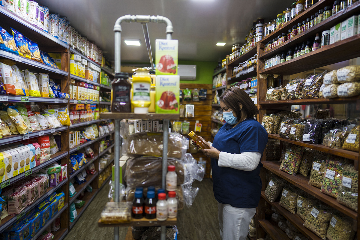 En los barrios del Conurbano, los alimentos aumentaron más del 90% desde que asumió Milei