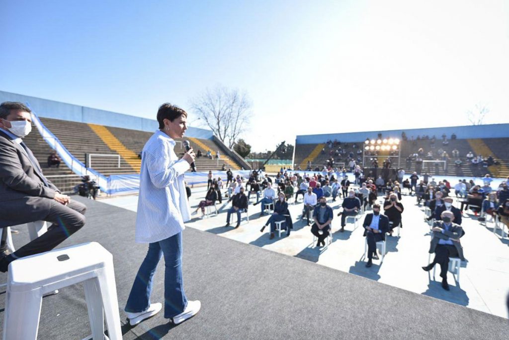 Kicillof, Massa, Tolosa Paz y Mayra Mendoza presentaron a los precandidatos del FdT en Quilmes