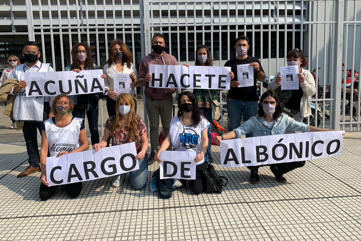 El director de escuela pro-dictadura sigue en funciones y desde el GCBA recomendaron a las familias “mejorar el vínculo”