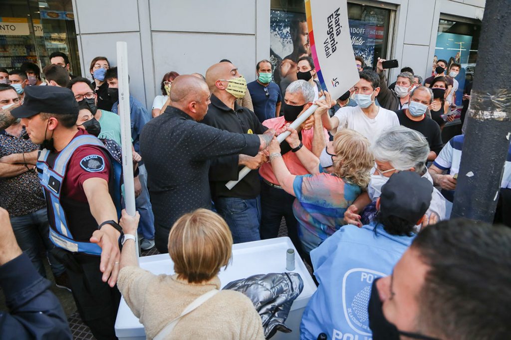 ¿Adónde está la libertad? Crónica de una caminata proselitista con Milei 2 ¿Adónde está la libertad? Crónica de una caminata proselitista con Milei