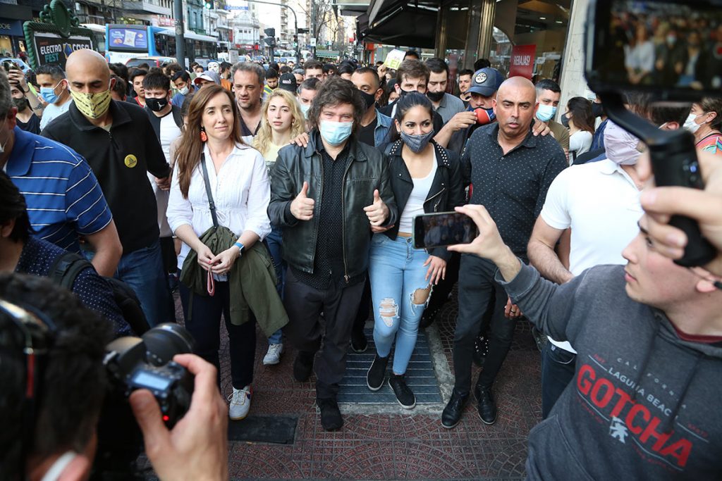 ¿Adónde está la libertad? Crónica de una caminata proselitista con Milei 3 ¿Adónde está la libertad? Crónica de una caminata proselitista con Milei