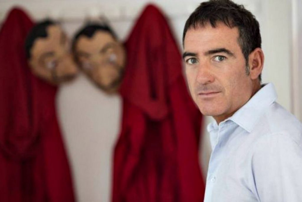 Alex Pina: "Escribimos más de 34 versiones del capítulo final, para encontrarle el mejor cierre"