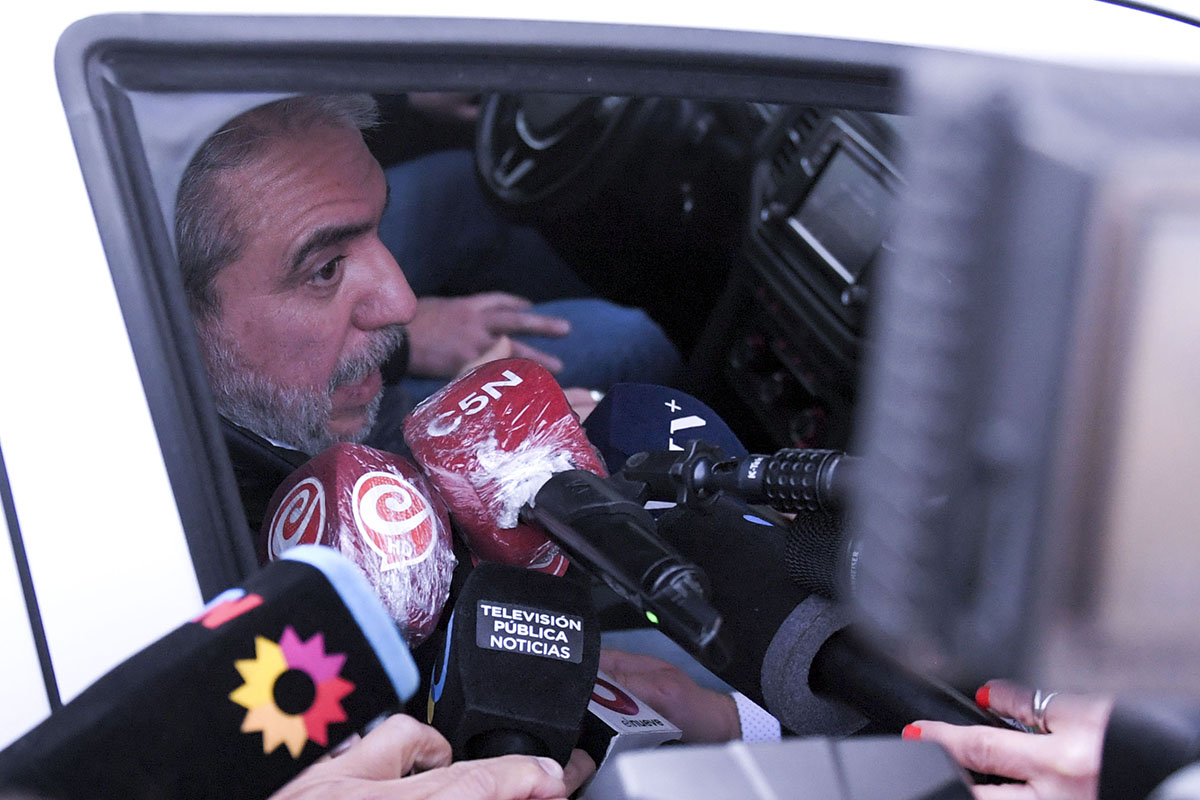 «No hubo ninguna represión» en Villa Mascardi, aseguró Aníbal Fernández: siete mujeres detenidas