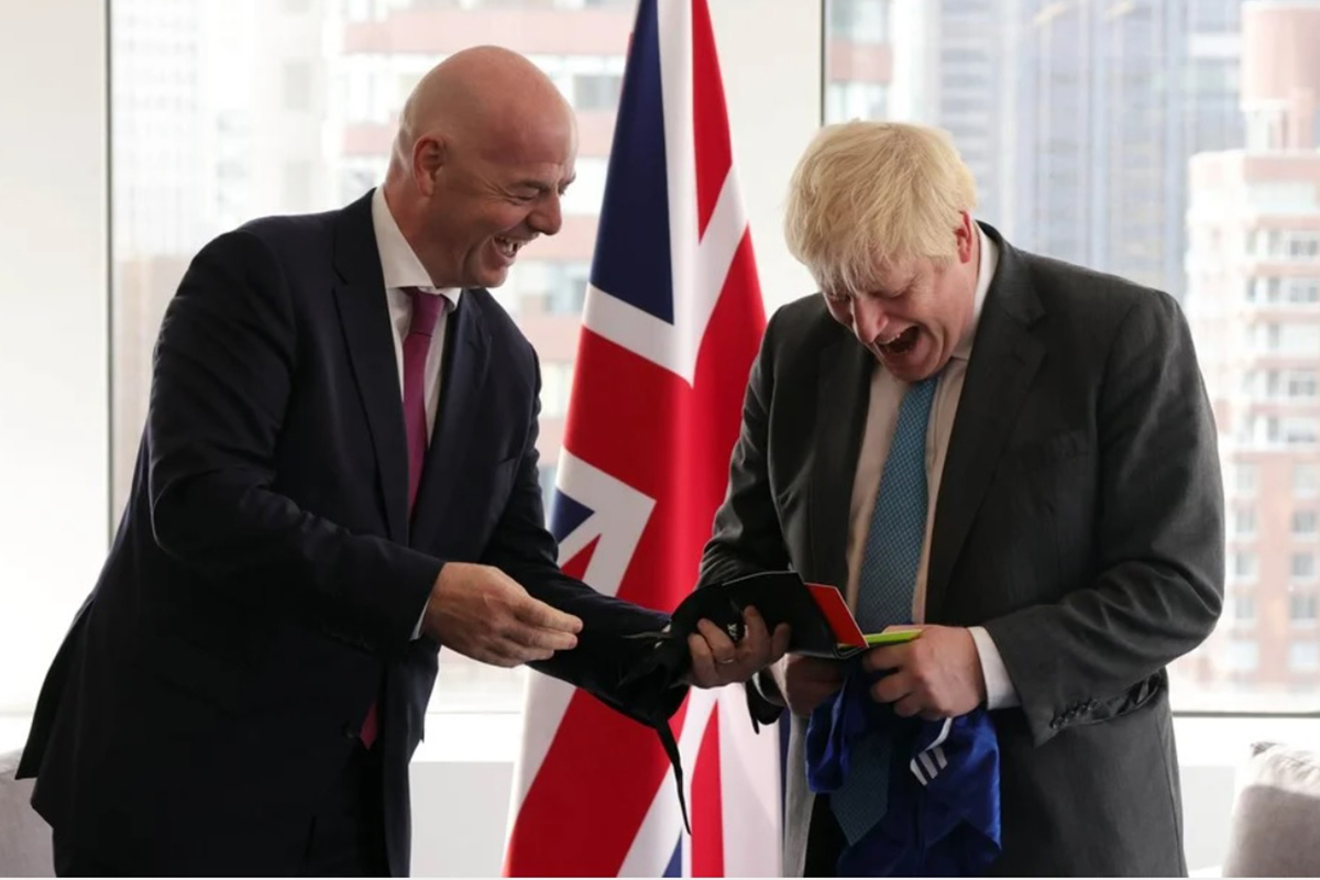 Infantino se reunió con Boris Johnson para destrabar el conflicto de la cesión de jugadores para las Eliminatorias
