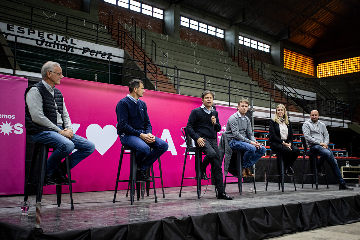 Kicillof, en Olavarría: «No podemos salir de la pandemia volviendo para atrás»