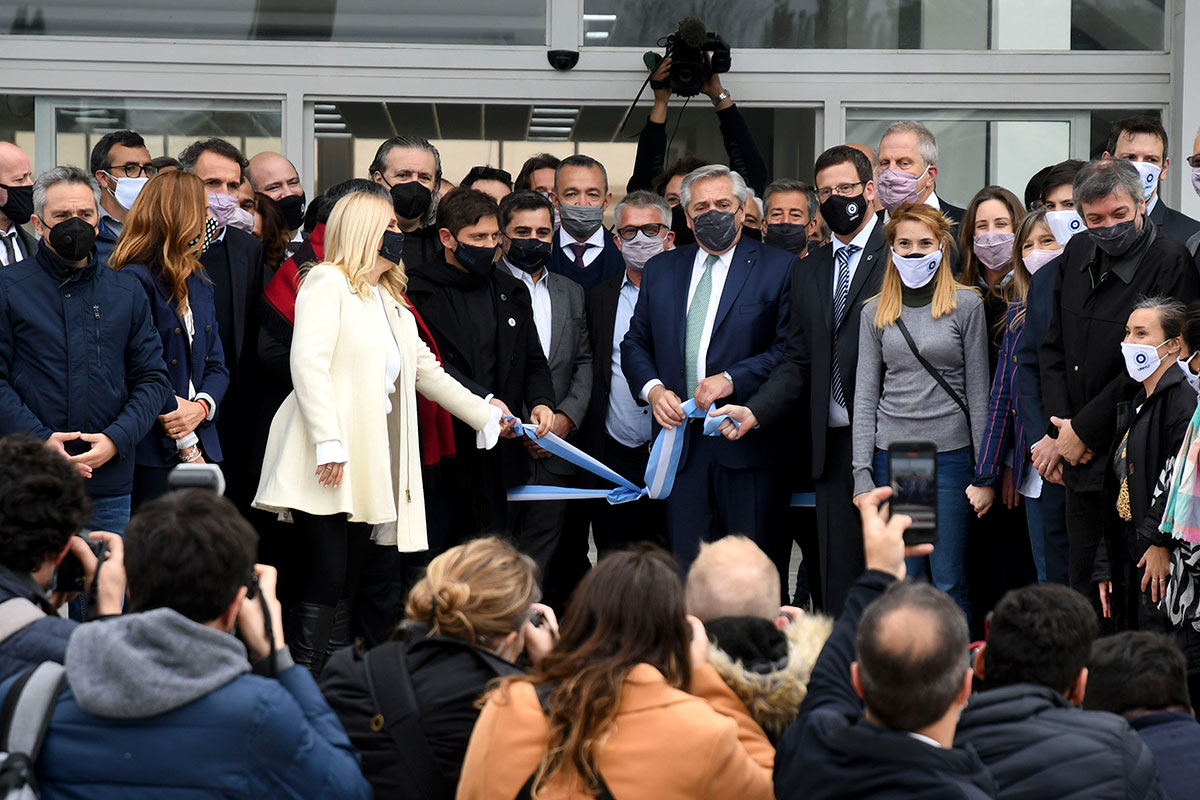 El Presidente participa de la inauguración de un nuevo sanatorio
