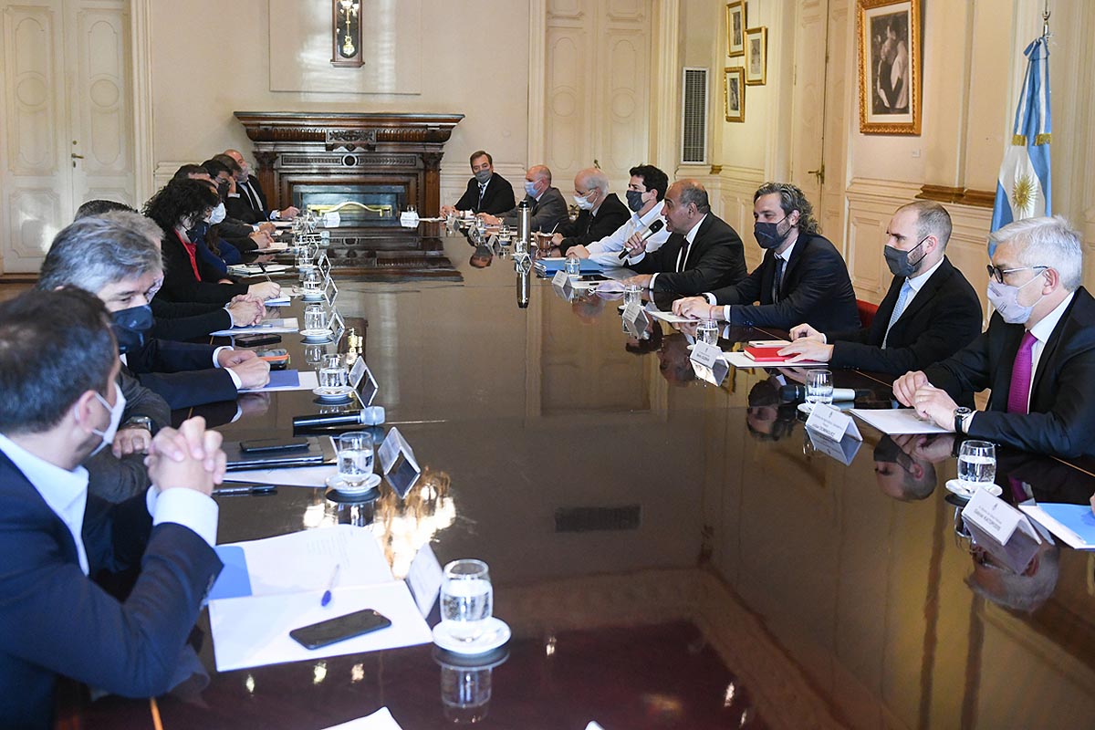 Juan Manzur encabezó su primera reunión de gabinete