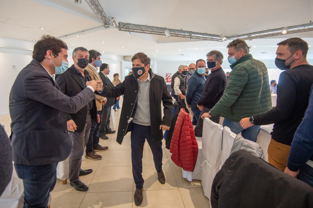 De gira por el interior, Kicillof le pone el cuerpo a la campaña en municipios donde el Frente de Todos perdió en las PASO 2 De gira por el interior, Kicillof le pone el cuerpo a la campaña en municipios donde el Frente de Todos perdió en las PASO