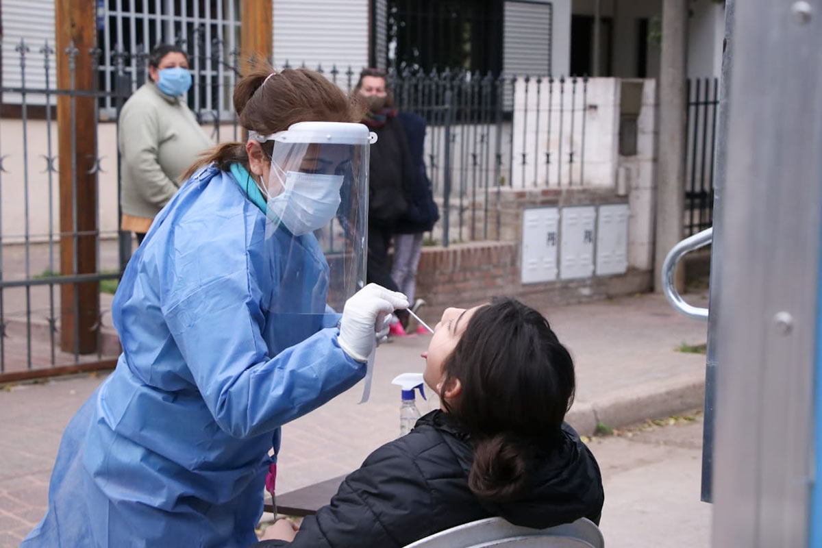 Brote de Ómicron en Córdoba: 90 personas infectadas y 800 están aisladas