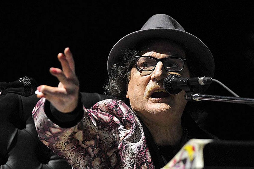 Urgente: internaron a Charly García