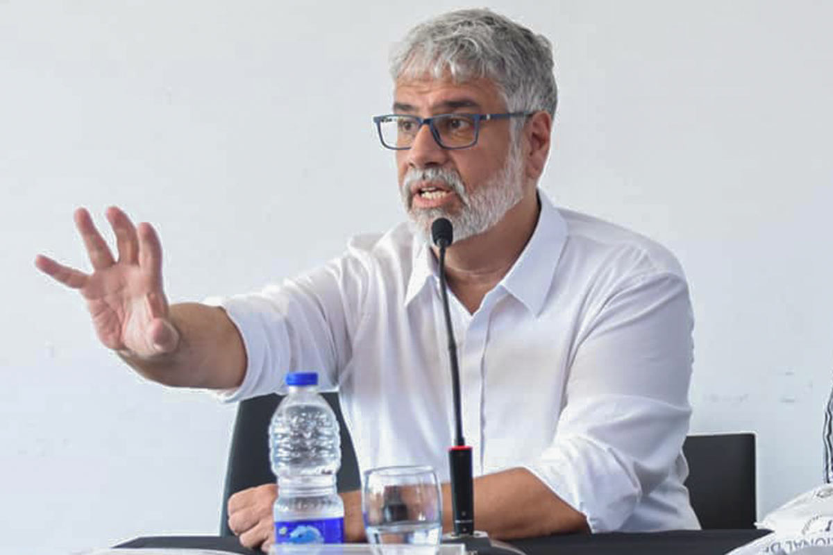 Felletti jugó la carta de los precios máximos, pero sigue la negociación