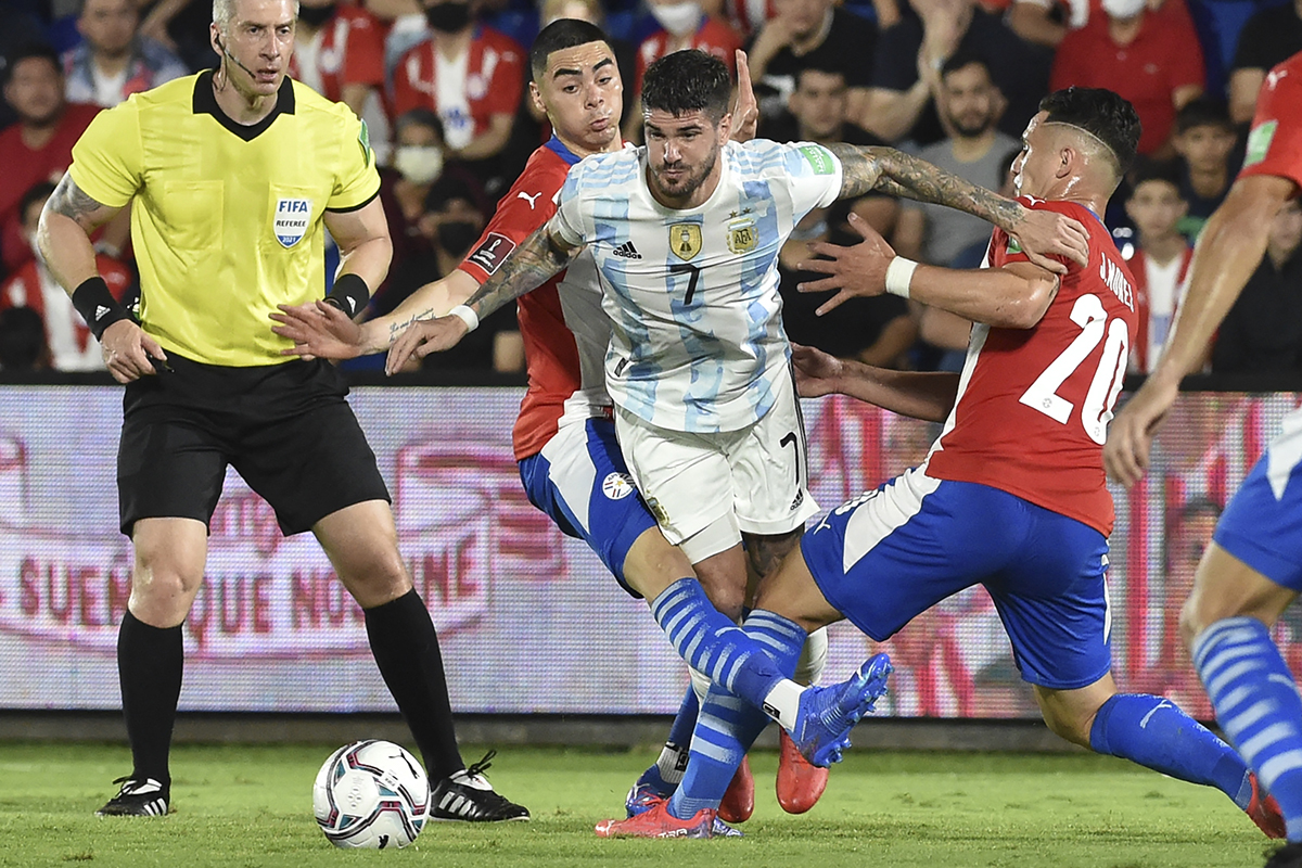 Argentina no estuvo fina en la definición y empató ante Paraguay