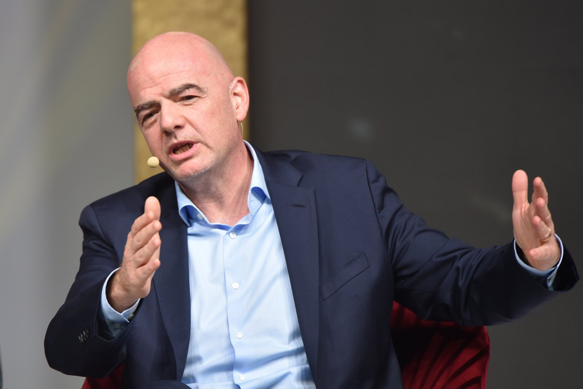 Infantino en Argentina, última escala de la gira para promocionar el Mundial cada dos años
