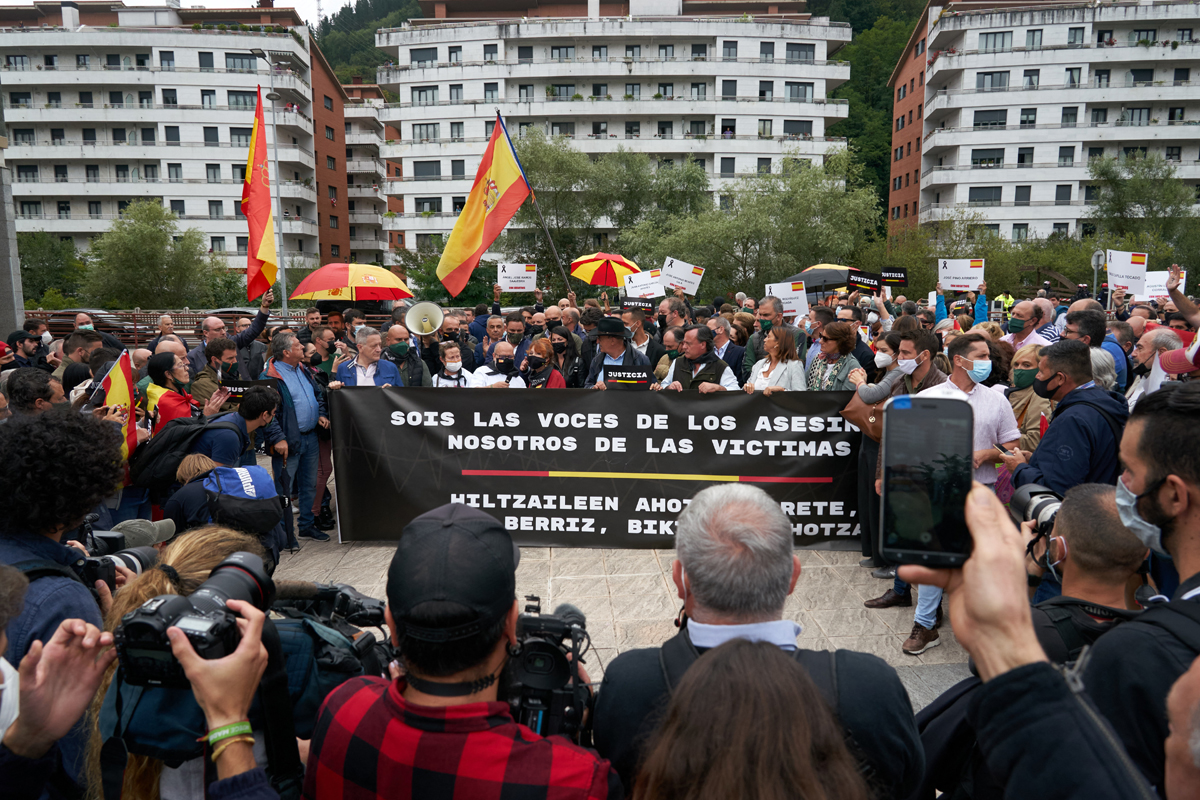 La izquierda independentista vasca expresó su dolor a las víctimas de ETA