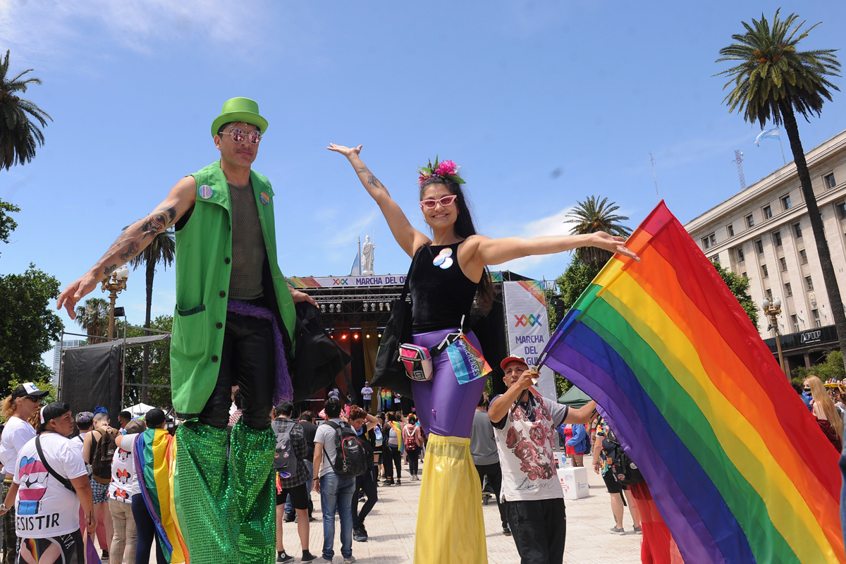Todo orgullo es político: celebración y reclamos del colectivo LGBT+ a treinta años de la primera marcha
