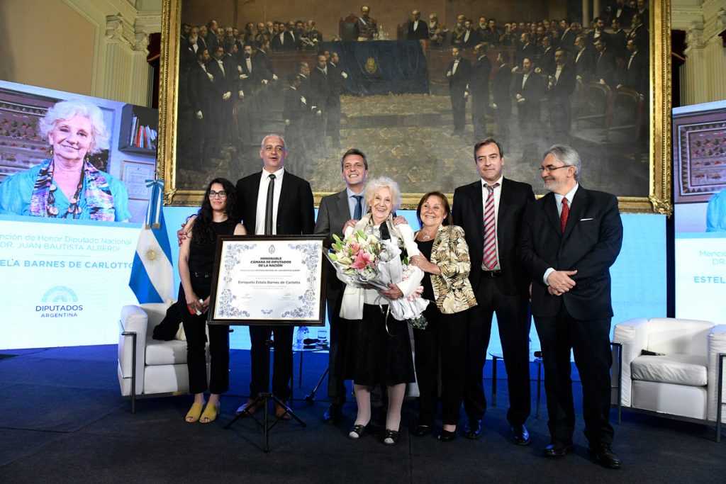La Cámara de Diputados distinguió a Estela de Carlotto por su compromiso por la defensa de los DDHH 2 La Cámara de Diputados distinguió a Estela de Carlotto por su compromiso por la defensa de los DDHH