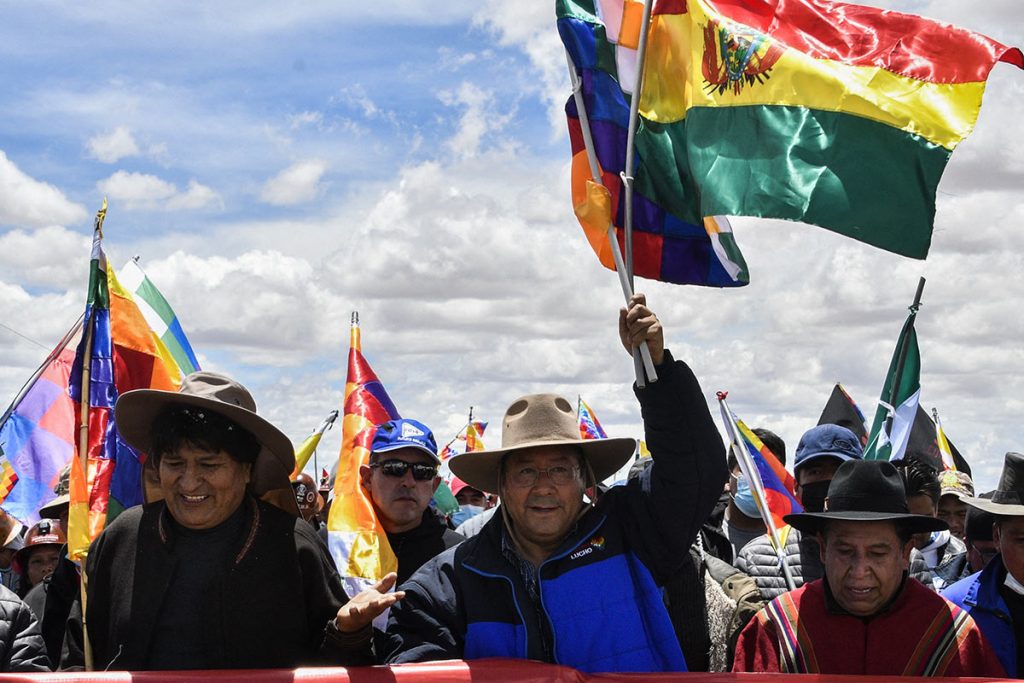 Evo llega a La Paz frente a la marcha contra el golpe 1 Evo llega a La Paz frente a la marcha contra el golpe