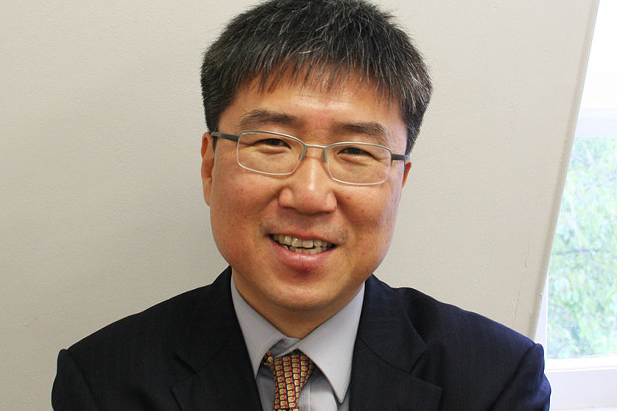 Ha-Joon Chang: «El desarrollo no es producto del libre comercio»