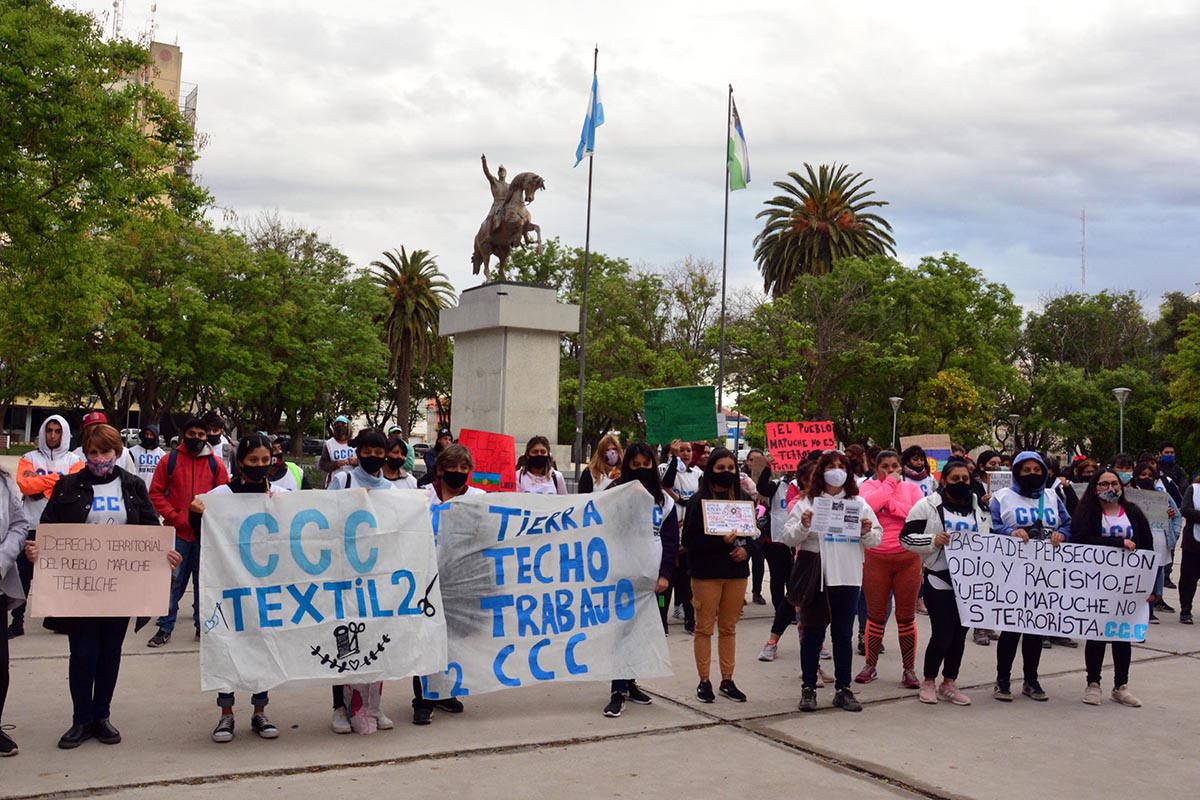 Comunidades mapuches se movilizaron en Río Negro por el reconocimiento territorial