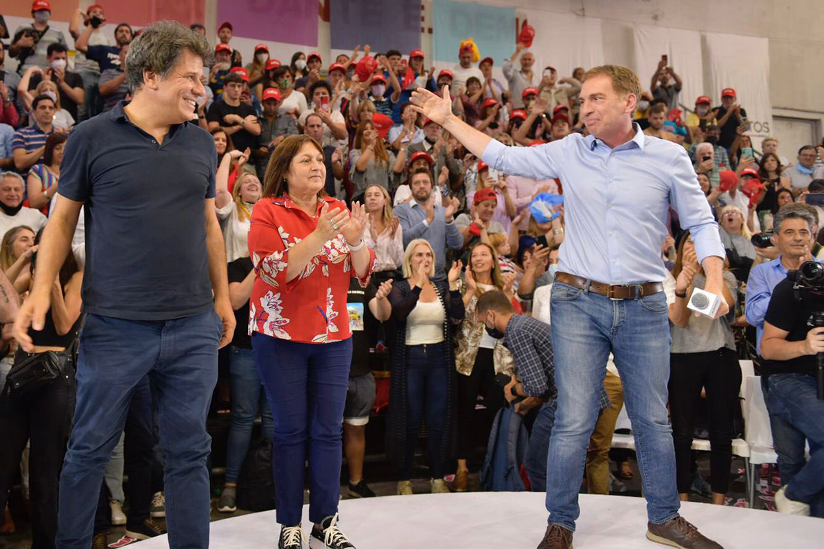 Santilli cerró su campaña en La Plata: «El domingo se discute qué país queremos»