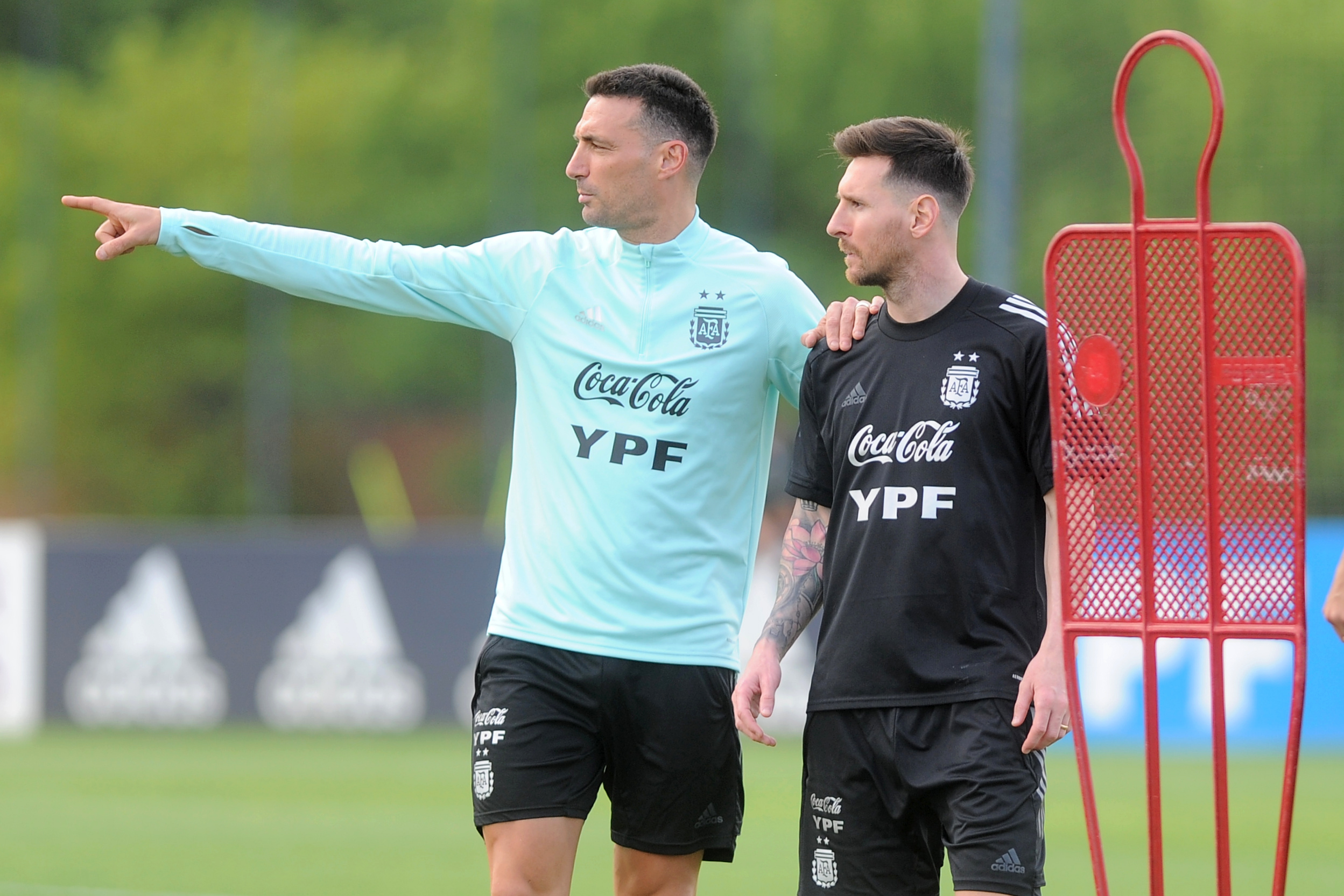 El entrenamiento de Messi, un rato a la par del grupo y un rato diferenciado